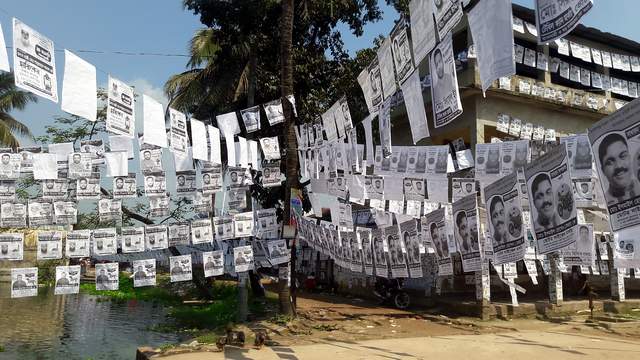 করোনার সঙ্কটকালে দেখা নেই জনপ্রতিনিধিদের